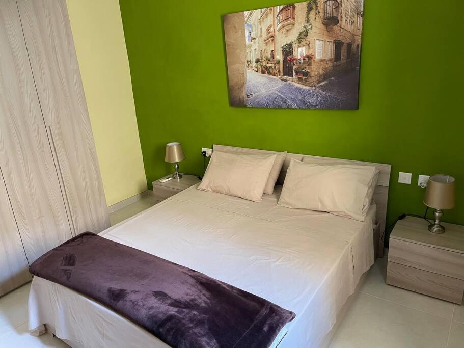 Sunset Apt Modern 1 Bedroom Apt Near The Beach Birżebbuġa Dış mekan fotoğraf