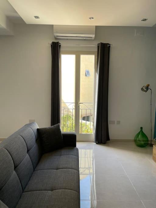Sunset Apt Modern 1 Bedroom Apt Near The Beach Birżebbuġa Dış mekan fotoğraf